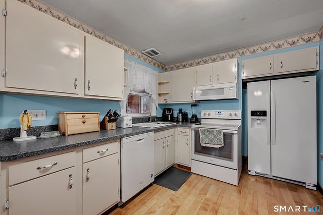 132 Botsford Road, Seymour, CT 06483