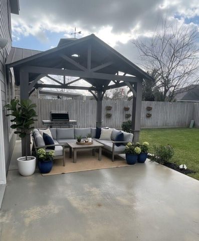 4519 Regal Drive, Baytown, TX 77521