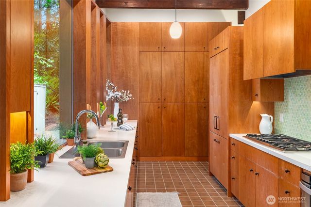 14460 NE 16th Place, Bellevue, WA 98007