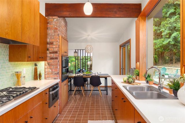 14460 NE 16th Place, Bellevue, WA 98007