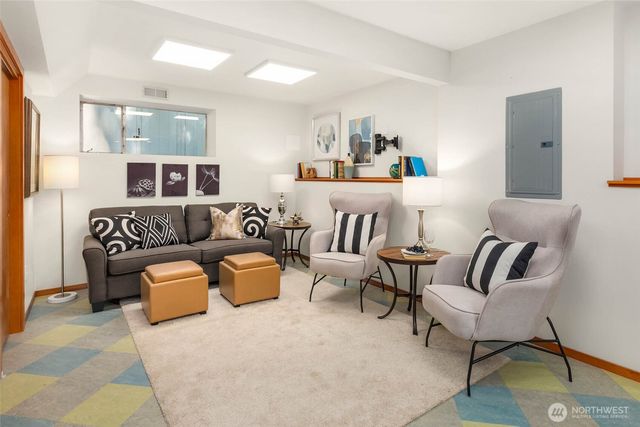 14460 NE 16th Place, Bellevue, WA 98007