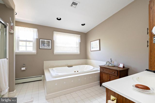 957 MERCER DR, Haddonfield, NJ 08033