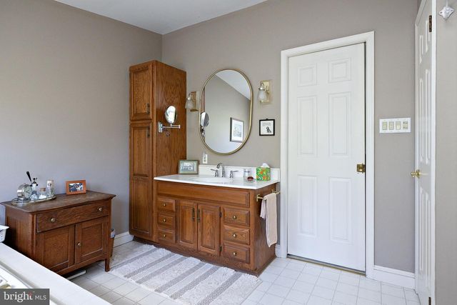 957 MERCER DR, Haddonfield, NJ 08033