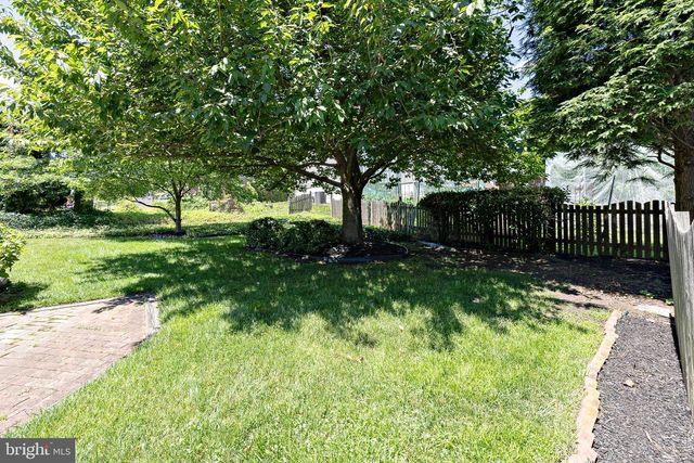 957 MERCER DR, Haddonfield, NJ 08033