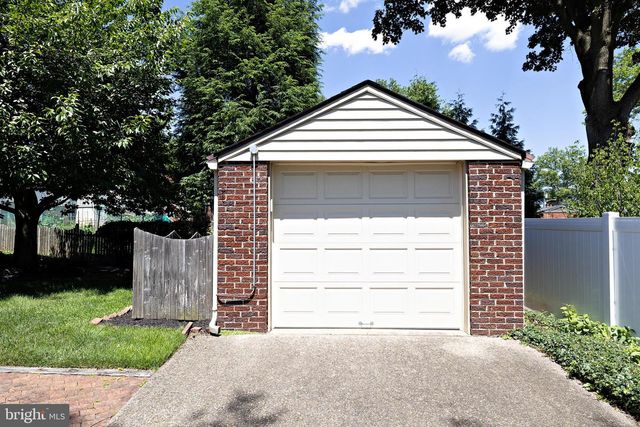 957 MERCER DR, Haddonfield, NJ 08033