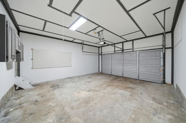 29 High Timber Dr, Maumelle, AR 72113