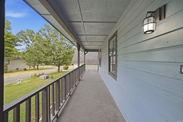 29 High Timber Dr, Maumelle, AR 72113
