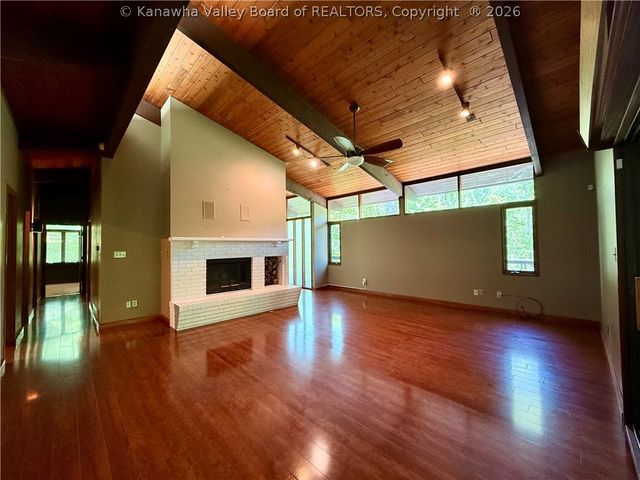 1521 Coonskin Drive, Charleston, WV 25311