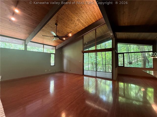 1521 Coonskin Drive, Charleston, WV 25311