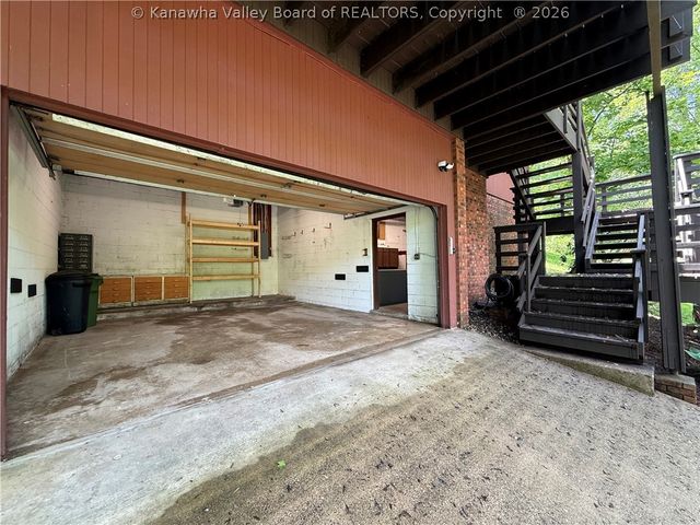 1521 Coonskin Drive, Charleston, WV 25311