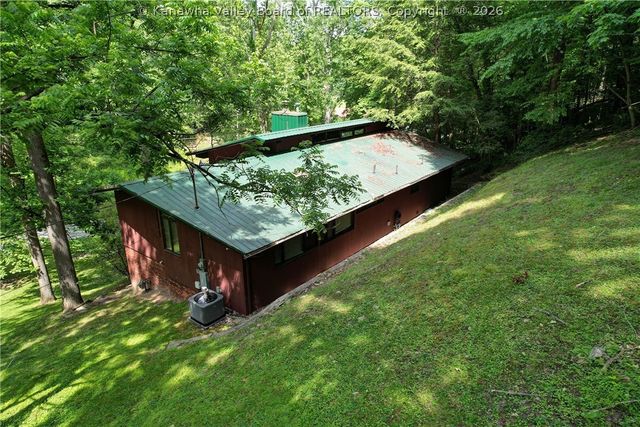 1521 Coonskin Drive, Charleston, WV 25311