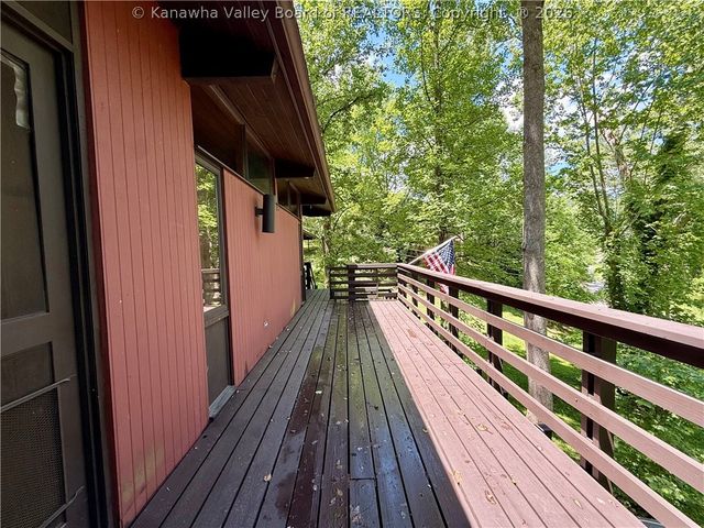 1521 Coonskin Drive, Charleston, WV 25311