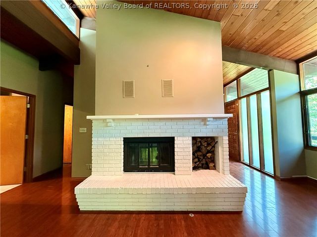1521 Coonskin Drive, Charleston, WV 25311