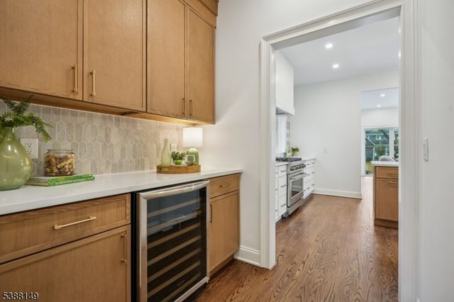 36 Oakview Ave, Maplewood Twp., NJ 07040