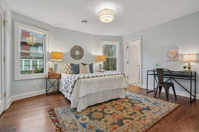 36 Oakview Ave, Maplewood Twp., NJ 07040