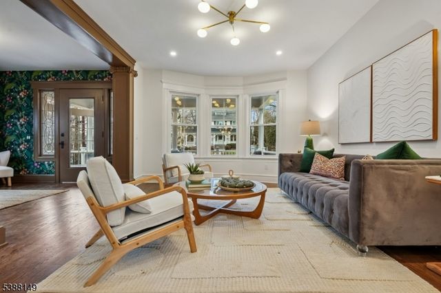 36 Oakview Ave, Maplewood Twp., NJ 07040