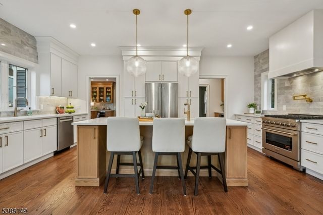 36 Oakview Ave, Maplewood Twp., NJ 07040