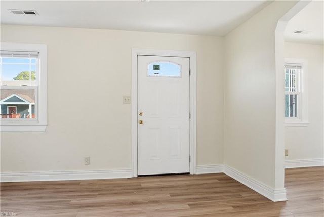 28 Fiske ST, Portsmouth, VA 23702