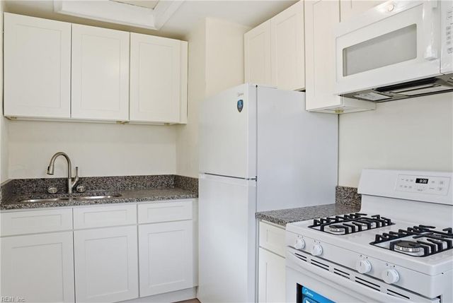 28 Fiske ST, Portsmouth, VA 23702