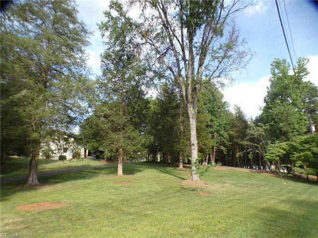 167 Overlook Drive, Advance, NC 27006