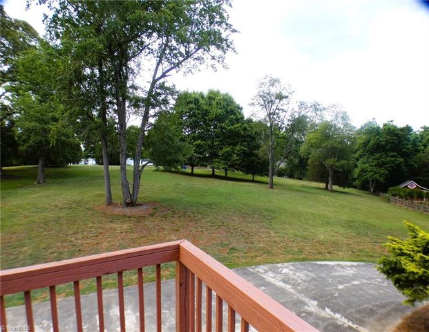 167 Overlook Drive, Advance, NC 27006