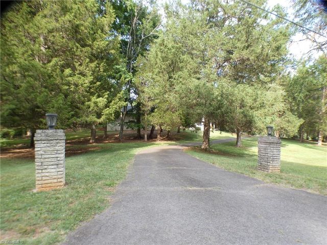 167 Overlook Drive, Advance, NC 27006