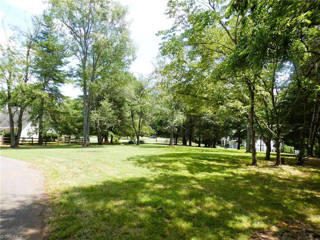 167 Overlook Drive, Advance, NC 27006