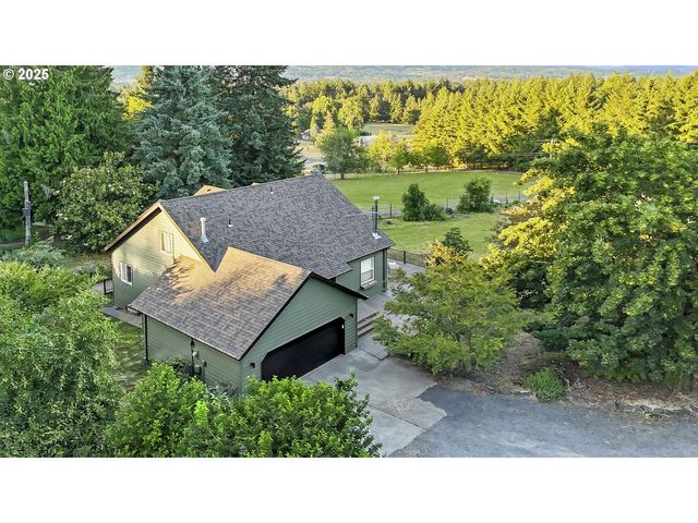 10623 Ne FOX FARM Rd, Dundee, OR 97115