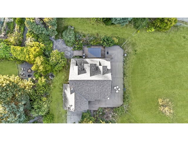 10623 Ne FOX FARM Rd, Dundee, OR 97115