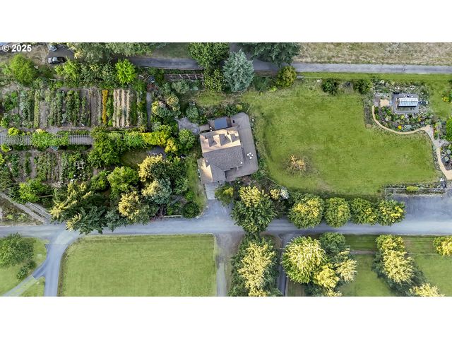 10623 Ne FOX FARM Rd, Dundee, OR 97115