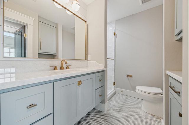 2447 Lakewood Pointe, Seabrook, TX 77586