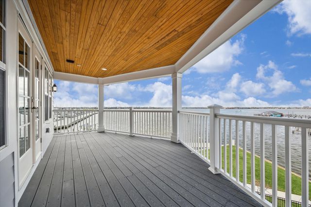 2447 Lakewood Pointe, Seabrook, TX 77586