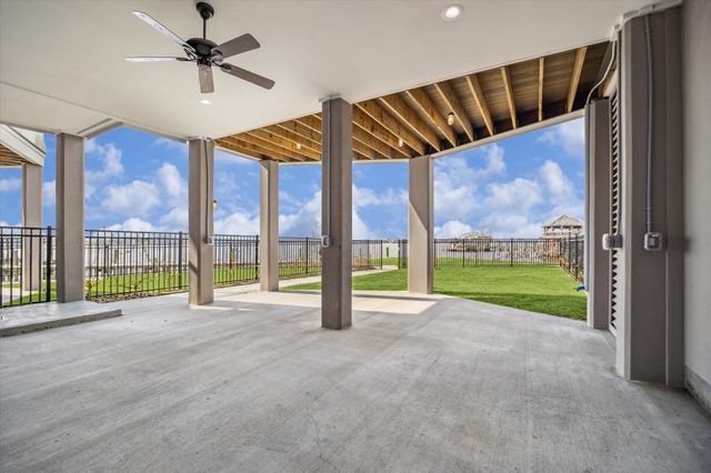2447 Lakewood Pointe, Seabrook, TX 77586