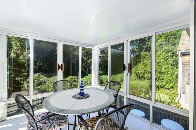 34 Bob White Ln, Falmouth, MA 02540