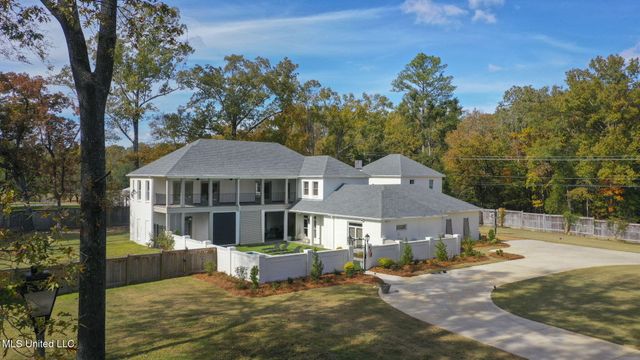 101 Saddle Creek Cove, Canton, MS 39046