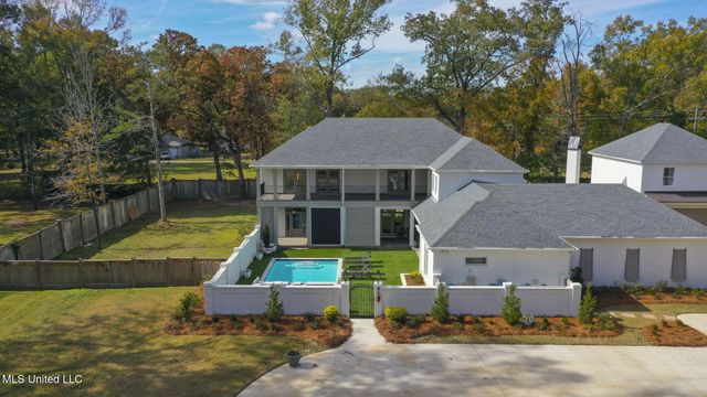 101 Saddle Creek Cove, Canton, MS 39046