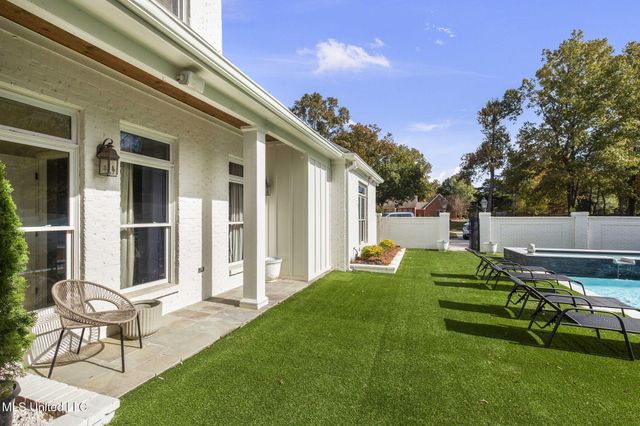 101 Saddle Creek Cove, Canton, MS 39046