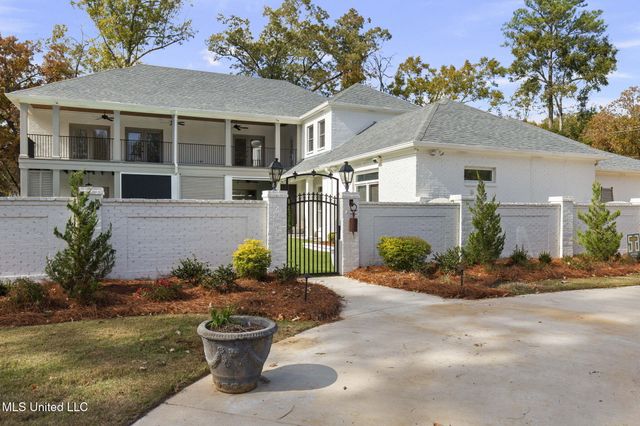 101 Saddle Creek Cove, Canton, MS 39046