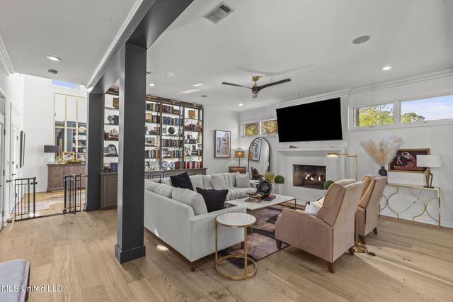 101 Saddle Creek Cove, Canton, MS 39046