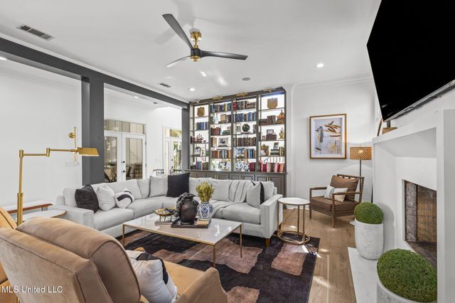 101 Saddle Creek Cove, Canton, MS 39046