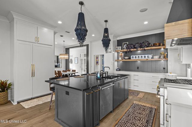 101 Saddle Creek Cove, Canton, MS 39046