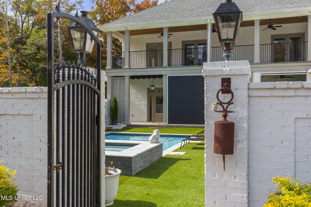 101 Saddle Creek Cove, Canton, MS 39046