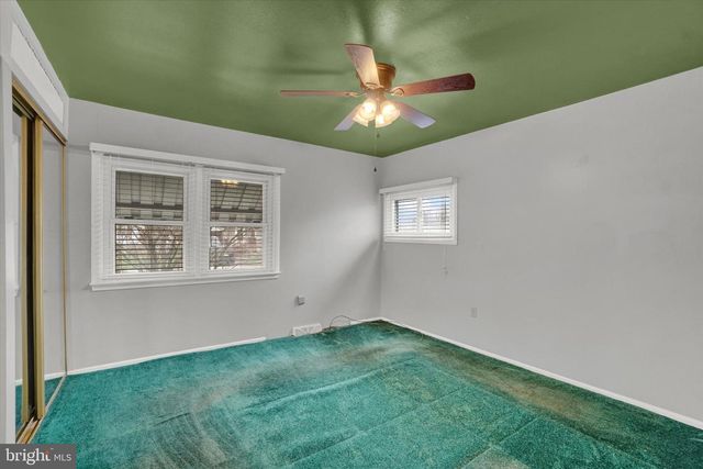 821 GUNNISON RD, York, PA 17404