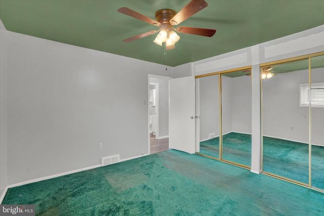 821 GUNNISON RD, York, PA 17404