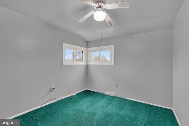 821 GUNNISON RD, York, PA 17404