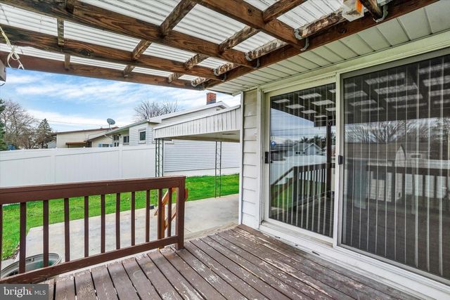 821 GUNNISON RD, York, PA 17404