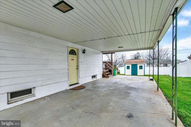 821 GUNNISON RD, York, PA 17404