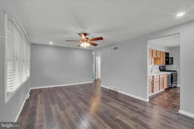 821 GUNNISON RD, York, PA 17404