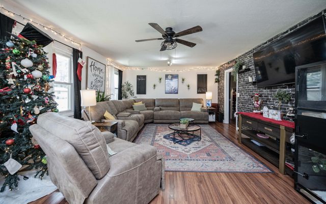 1704 3rd Ave, Manchester, TN 37355