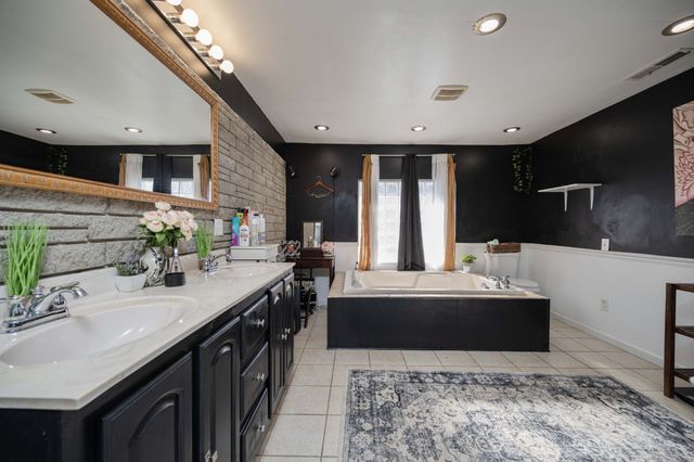 1704 3rd Ave, Manchester, TN 37355